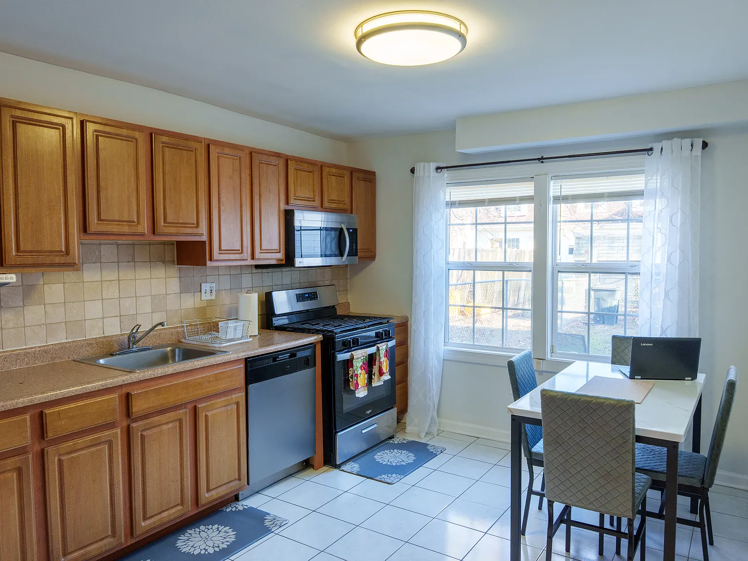 8439 Pioneer Dr — Photo 4