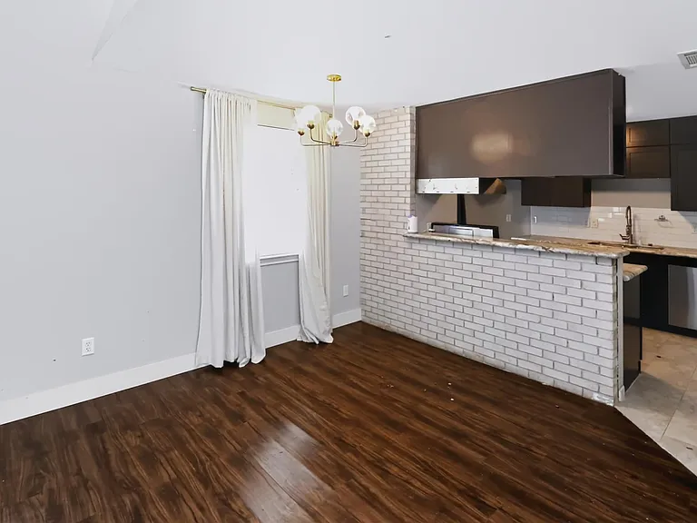 11930 Ashcroft Dr — Photo 5
