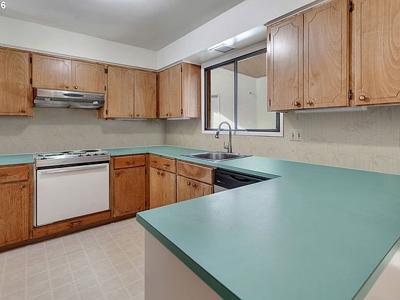 2nd image of 39 NE 113th Pl