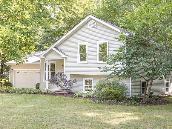 2nd image of 19046 Joslin Cir