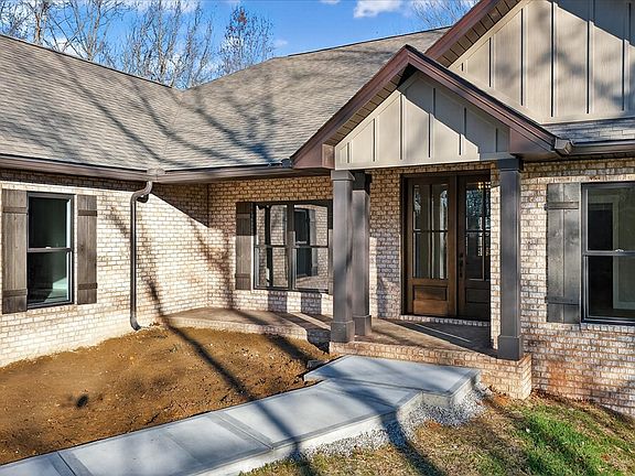 4th image of 138 Magnolia Ln