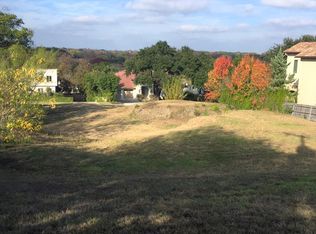 724 Elizabeth Rd, Terrell Hills, TX 78209