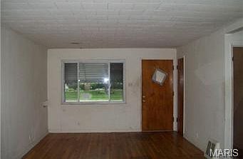 3rd image of 10119 Coburg Lands Dr