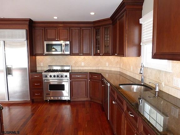5th image of 17 Kingston Ln