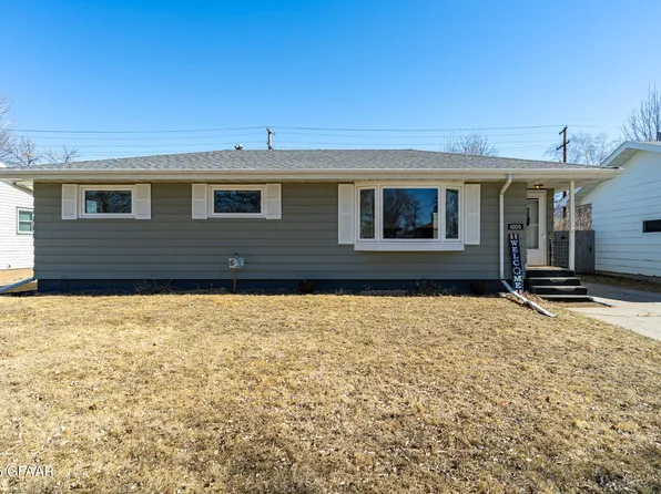 1005 S 19th St, Grand Forks, ND 58201