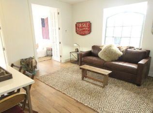 878 Park Ave APT 3D, Brooklyn, NY 11206