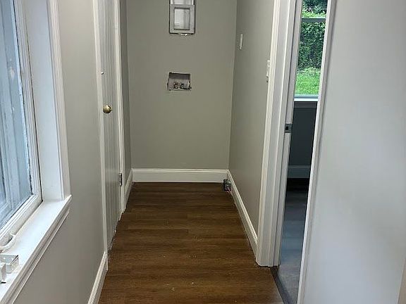 5th image of 418 N Mechanic St #1B
