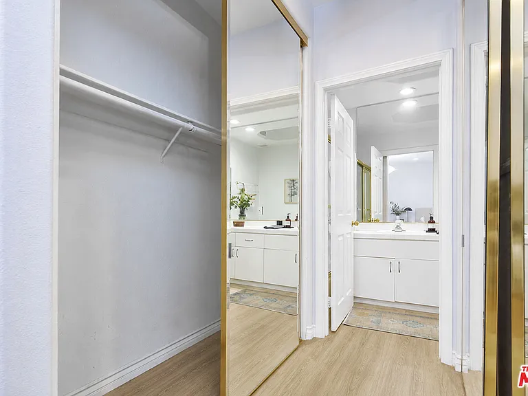 3460 S Centinela Ave — Photo 21