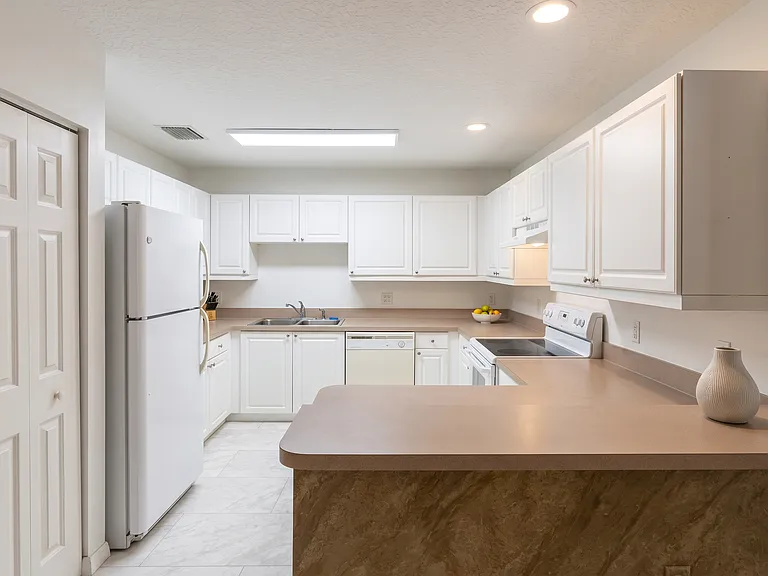 1022 Foster Rd #A — Photo 5