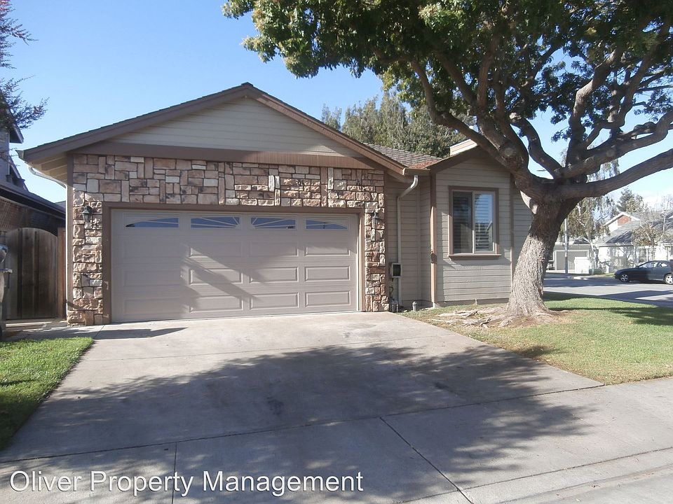 2nd image of 1025 Sunbird Dr