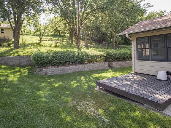 5th image of 4108 Hickory Ln