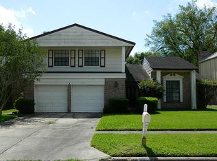 3915 Green Crest Dr, Houston, TX 77082