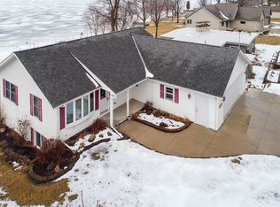 N5653 Rockland Beach Rd, HILBERT, WI 54129