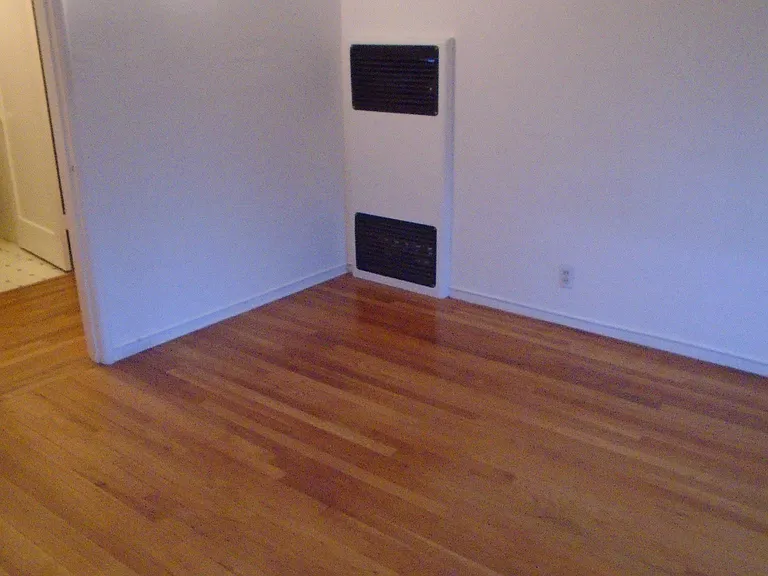 905 Dwight Way — Photo 7
