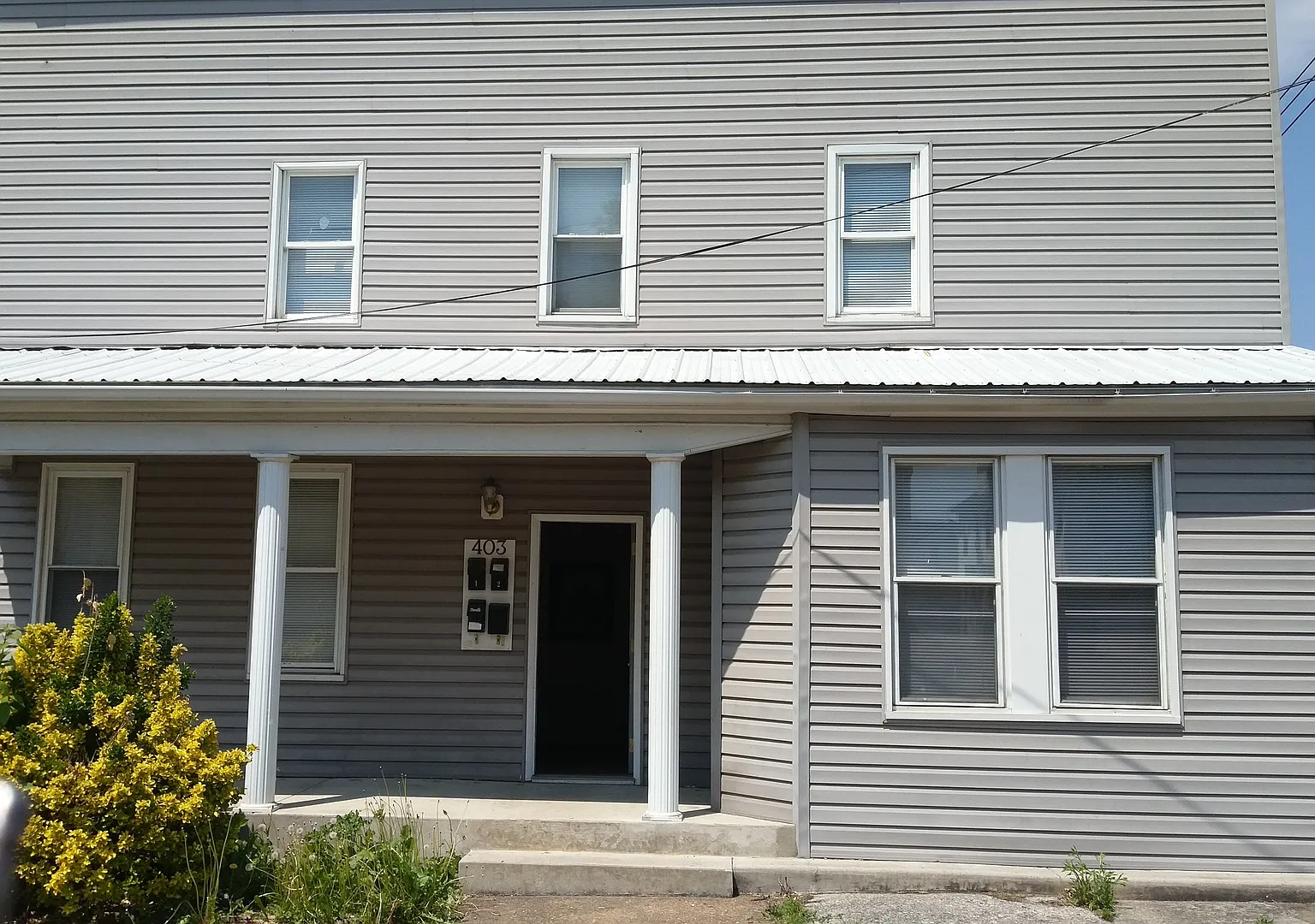 401-403 Arch St — Photo 1