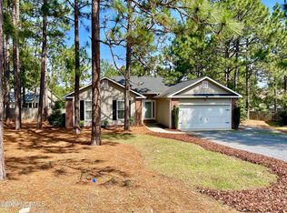 95 Vixen Ln, Pinehurst, NC 28374