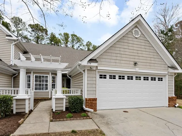 214 Cove Ter, Carrollton, VA 23314