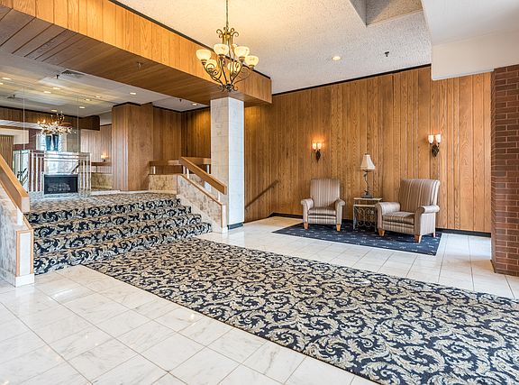 3rd image of 465 W Dominion Dr Unit 901