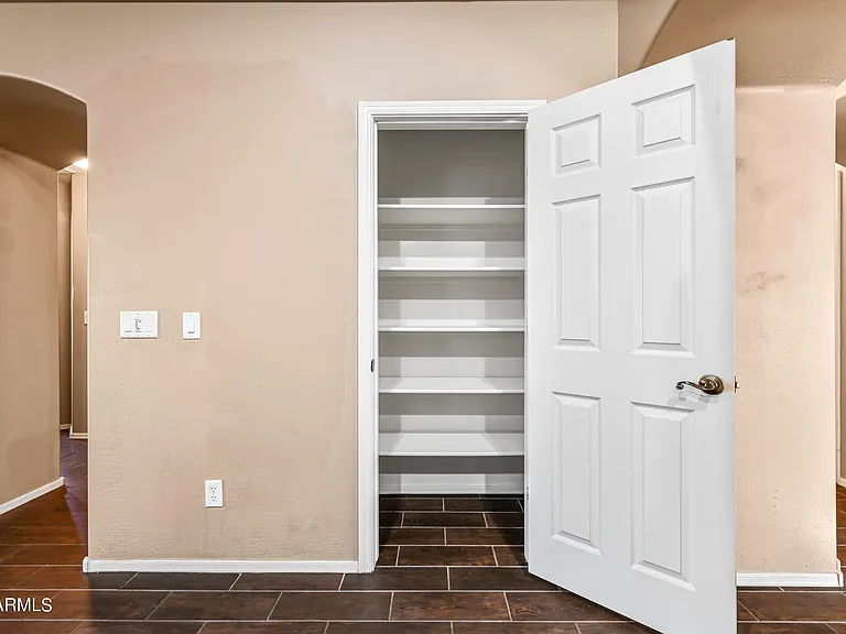 41284 W Cahill Dr — Photo 16