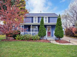 1125 N Owaissa St, Appleton, WI 54911