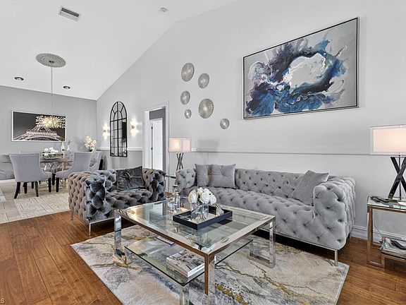 4th image of 2540 Aspen Creek LN #201