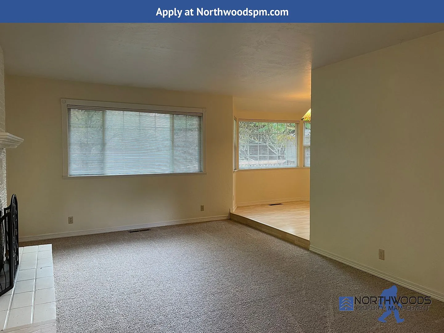 Nice 3 Bedroom 2 Bath Home in Quiet Neighborhood — Photo 2