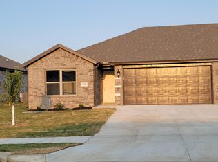 460 Rineel Ave, Centerton, AR 72719