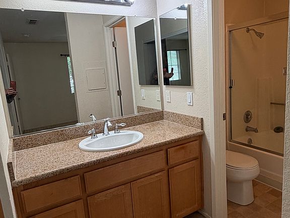 4th image of 2915 N Texas St APT 246