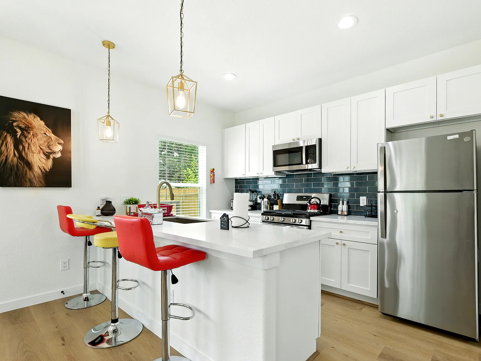 3 bed, 2.5 bath, 1560 sqft, $1,050 — Photo 4