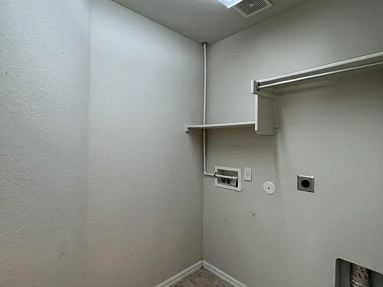 10909 Charreada Trl — Photo 16