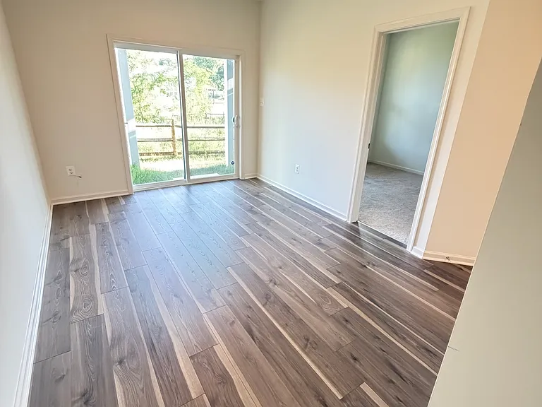 7846 Hope Ct — Photo 4