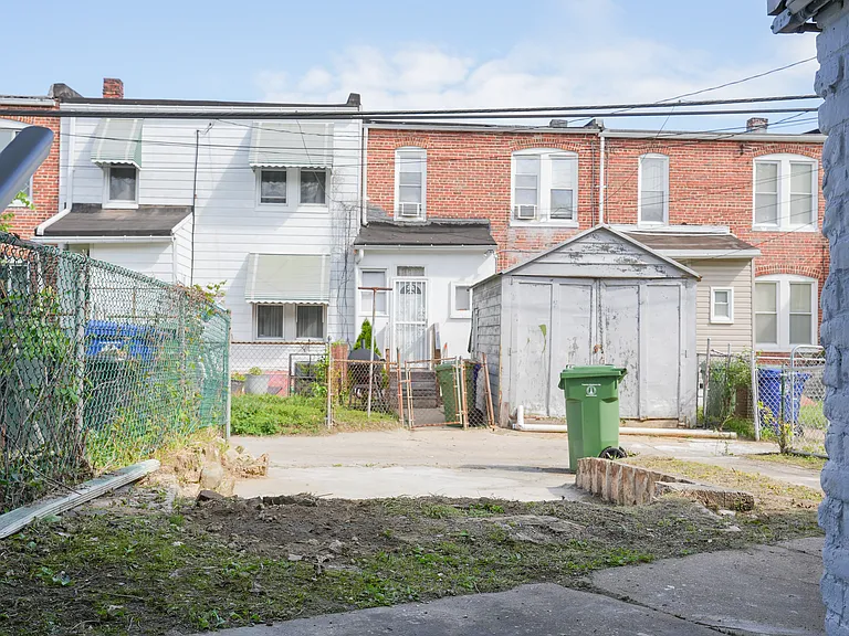 3126 Normount Ave — Photo 5