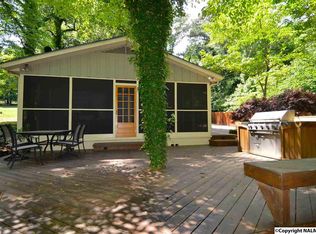 789 Point Of Pnes, Guntersville, AL 35976