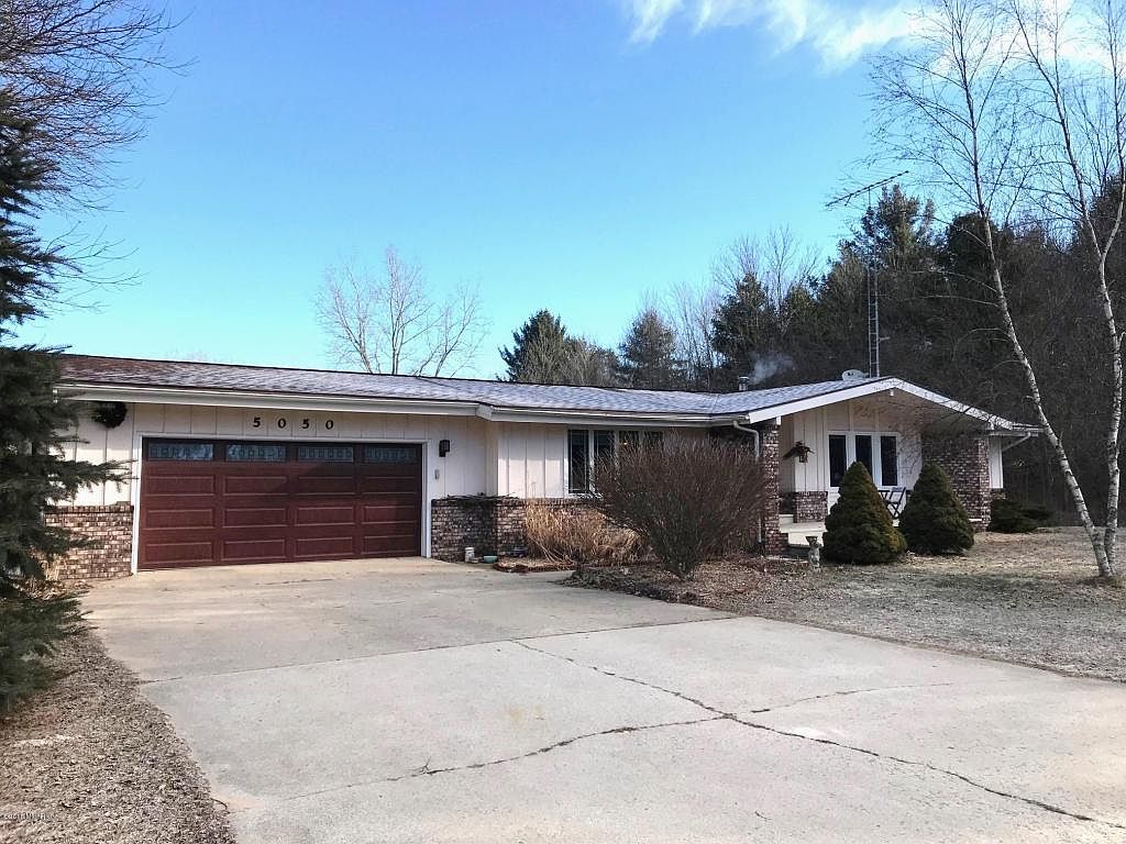 5050 E Pontaluna Rd, Fruitport, MI 49415 Zillow