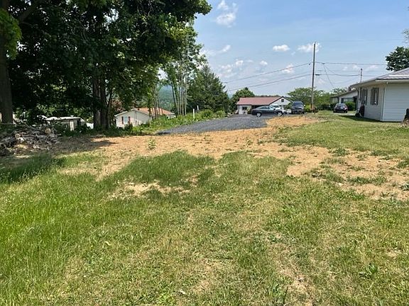 2nd image of 104 Clover Ave