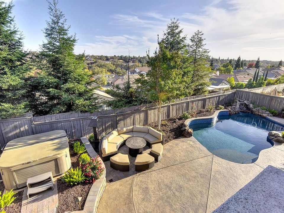 1st image of 1648 Grey Owl Cir