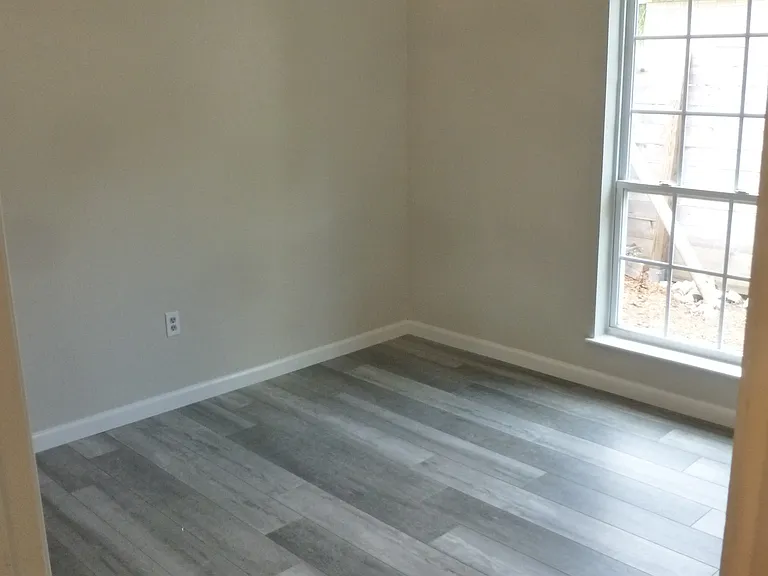 1917 Spies Springs Ct — Photo 16