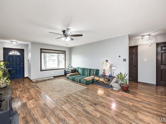 5th image of 2219 S 5th St