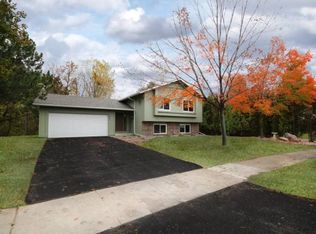 14249 Park Ave S, Burnsville, MN 55337