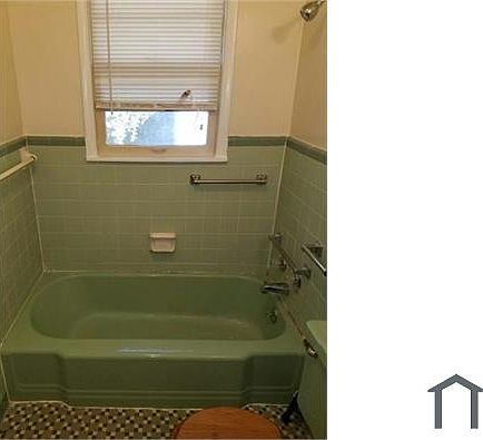 2nd image of 508 Lacy St NE #510