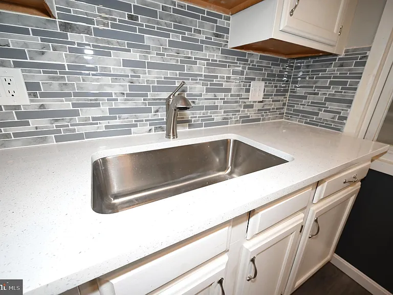 2952 Sollers Point Rd #B — Photo 28
