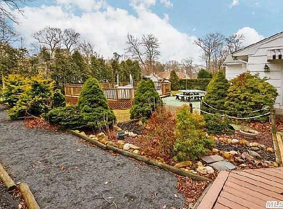 4th image of 14 Fairway Dr