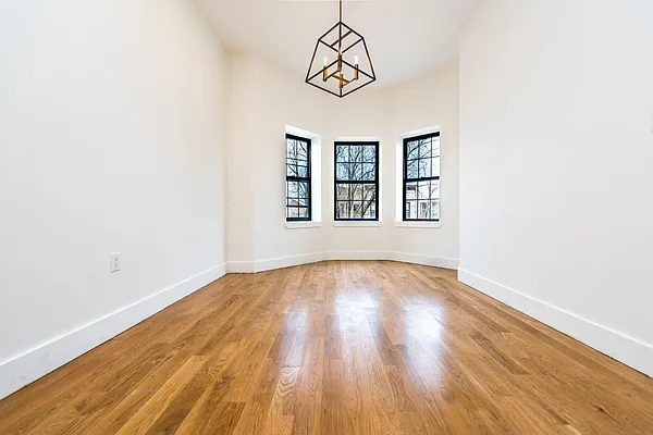 Rented by Nooklyn NYC LLC | media 27