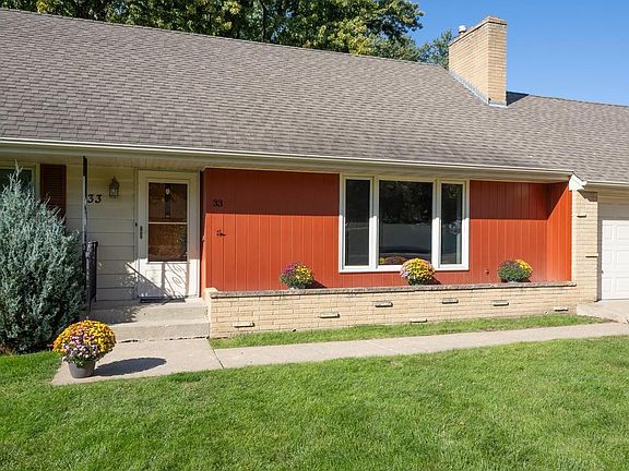 3rd image of 33 Hilltop Ln