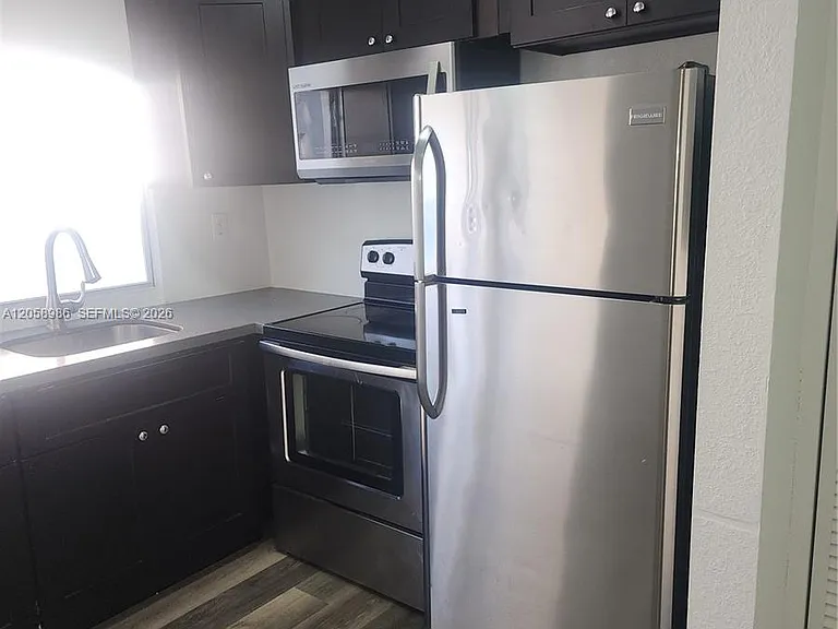 1726 SW 25th Ave #B — Photo 9