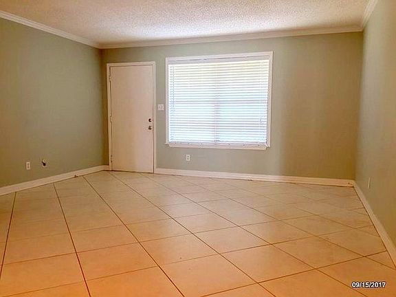 2nd image of 91 Norwood Dr Unit 14