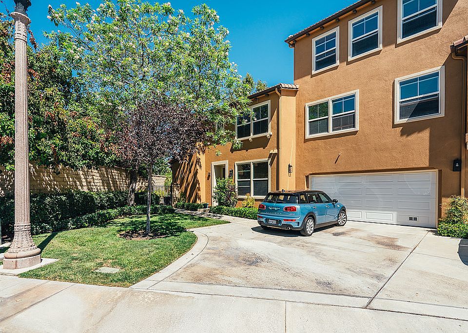 1st image of 25414 Eagle Ln #114