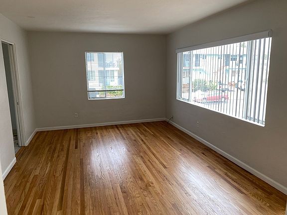 5th image of 3044 Garrison St #1457-1459