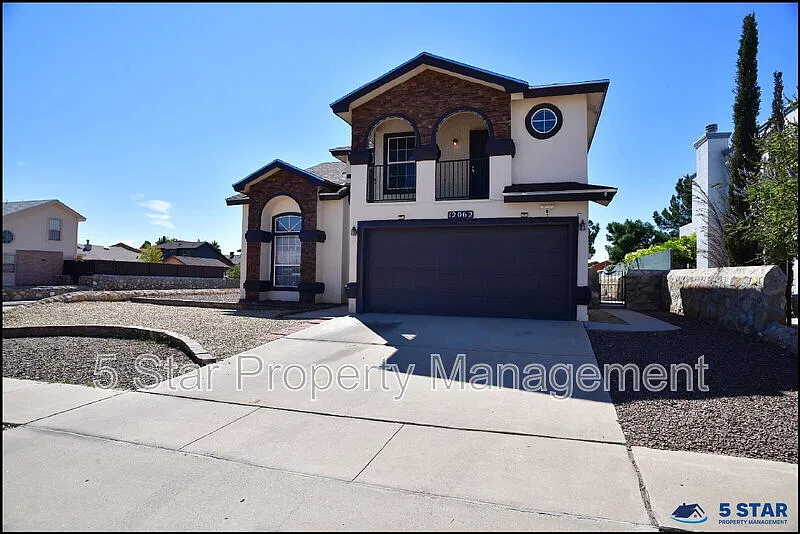 3 bed, 2.5 bath, 1918 sqft, $1,955 — Photo 4