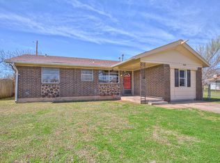 637 N Janeway Ave, Moore, OK 73160